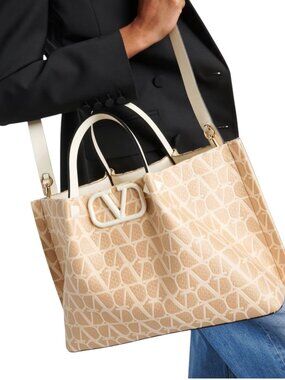 VALENTINO GARAVANI  medium Toile Iconography raffia tote bag NEW